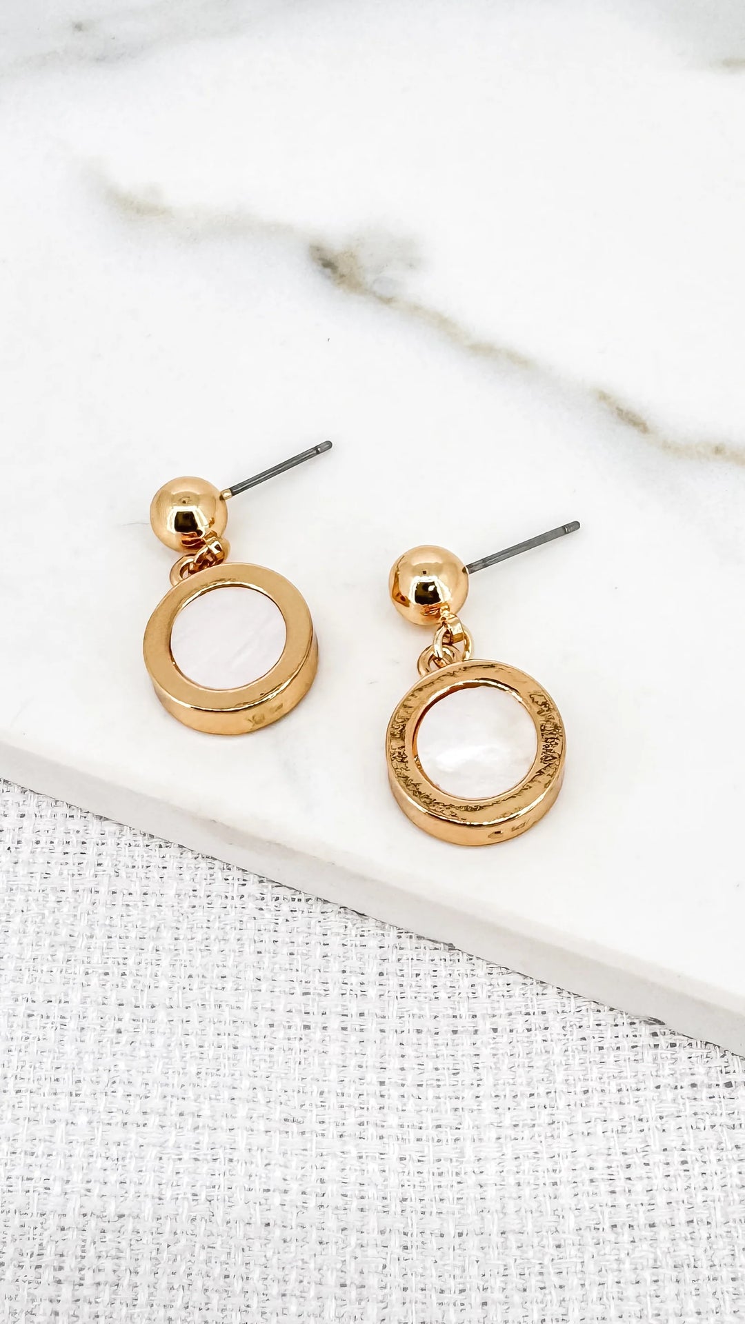 Cecilia Circle Earrings Gold
