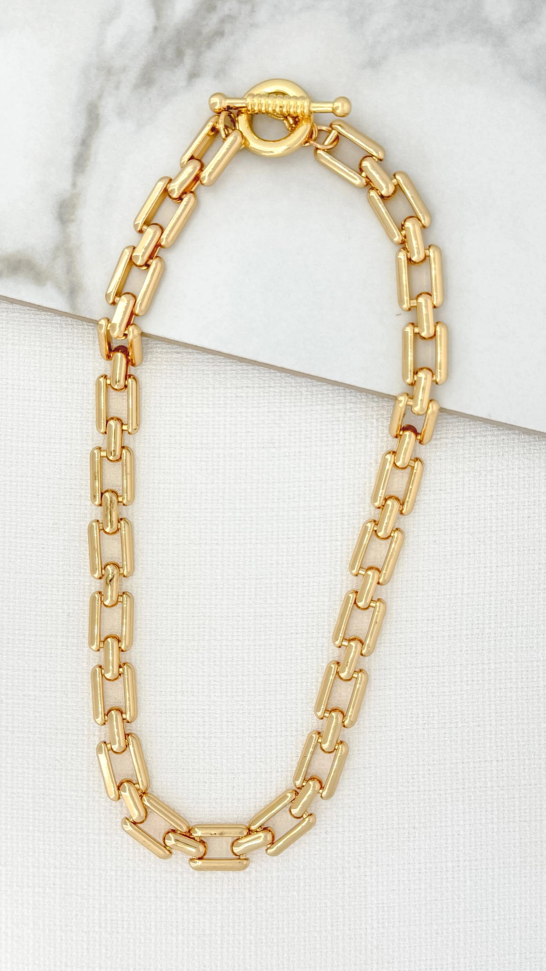 Chunky T Bar Necklace Gold