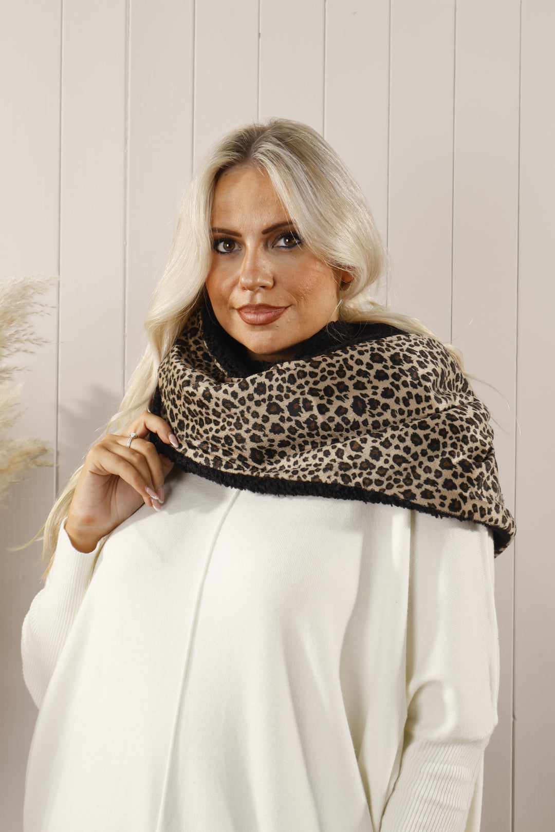 Reversible Animal print Scarf