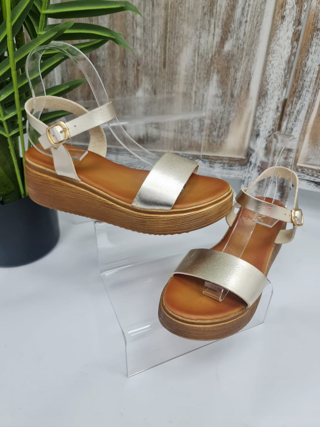 Suri Wedge Sandals Gold