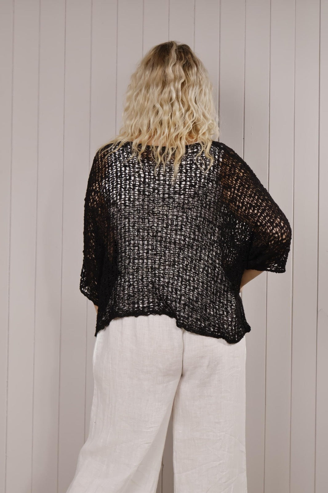 Poncho Popcorn Top - Black