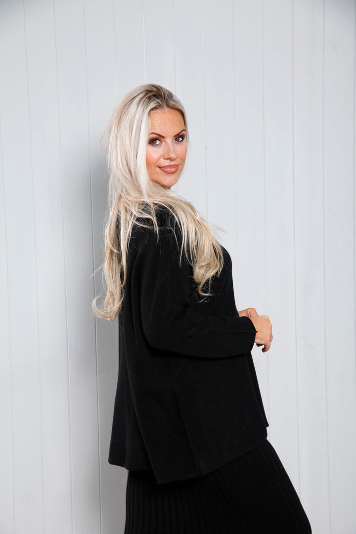 Emma Longline Top Black