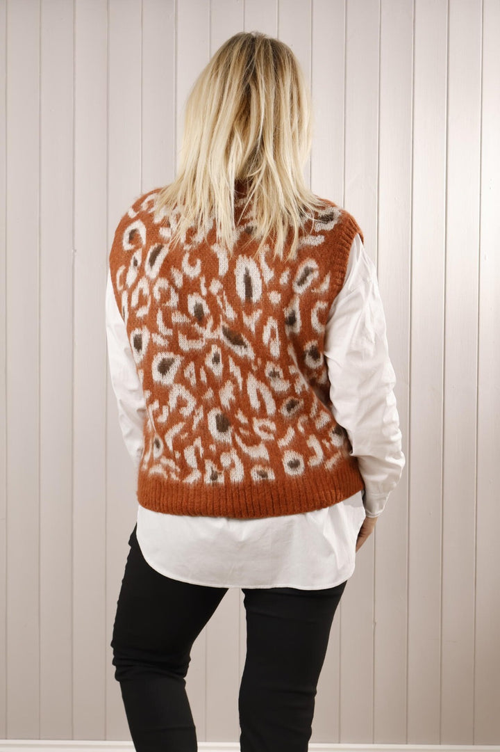Leopard Print Sleeveless Jumper Rust
