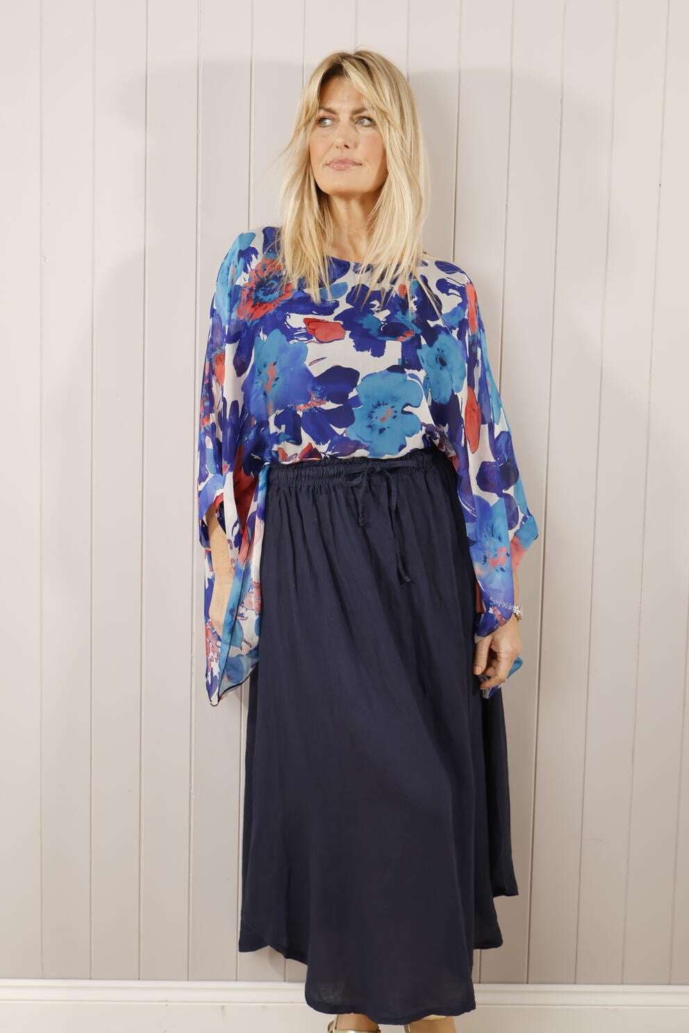 Silk Large Flower Top Navy
