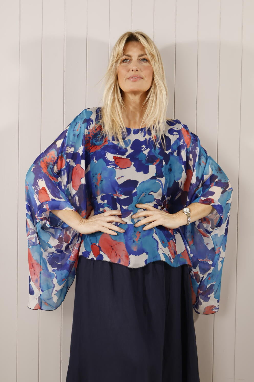Silk Large Flower Top Navy