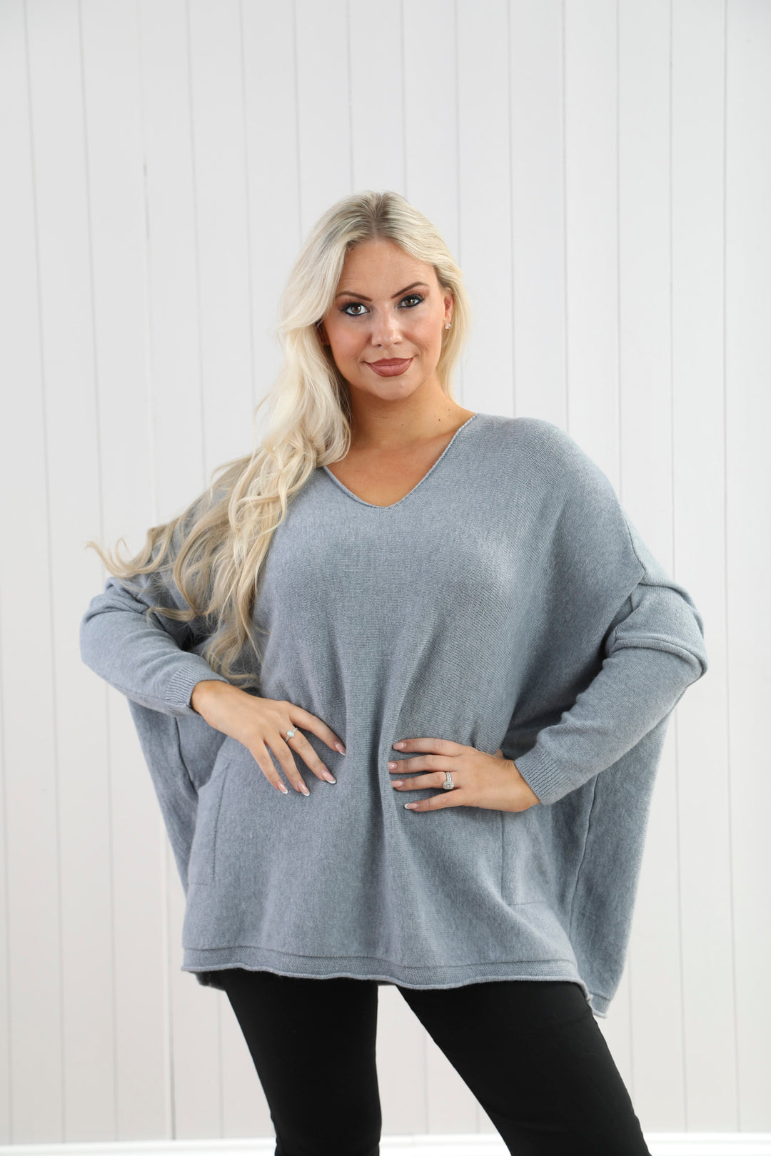 Martina Oversized Pocket Knit Grey