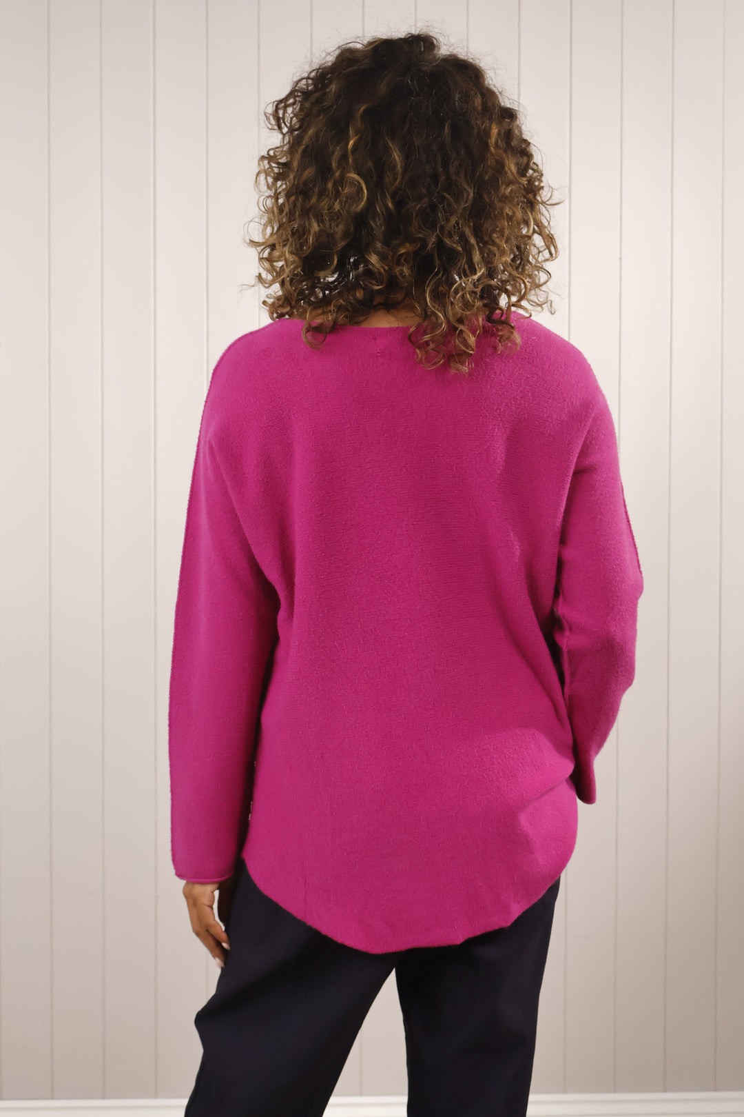 Anabelle V Neck Curve Magenta