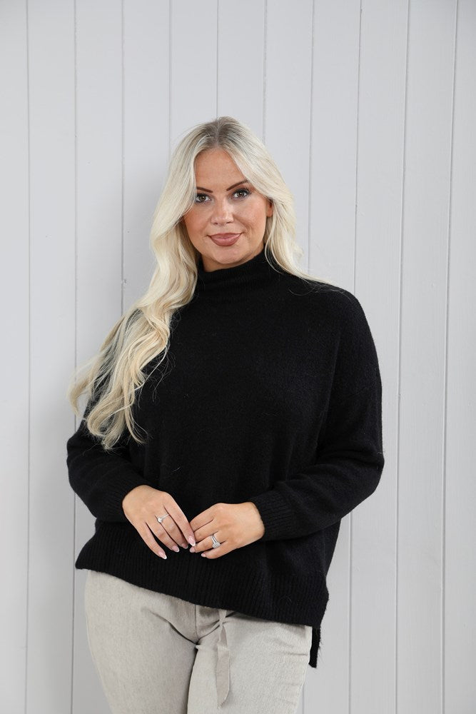 Shelby Soft Side Split Jumper Black