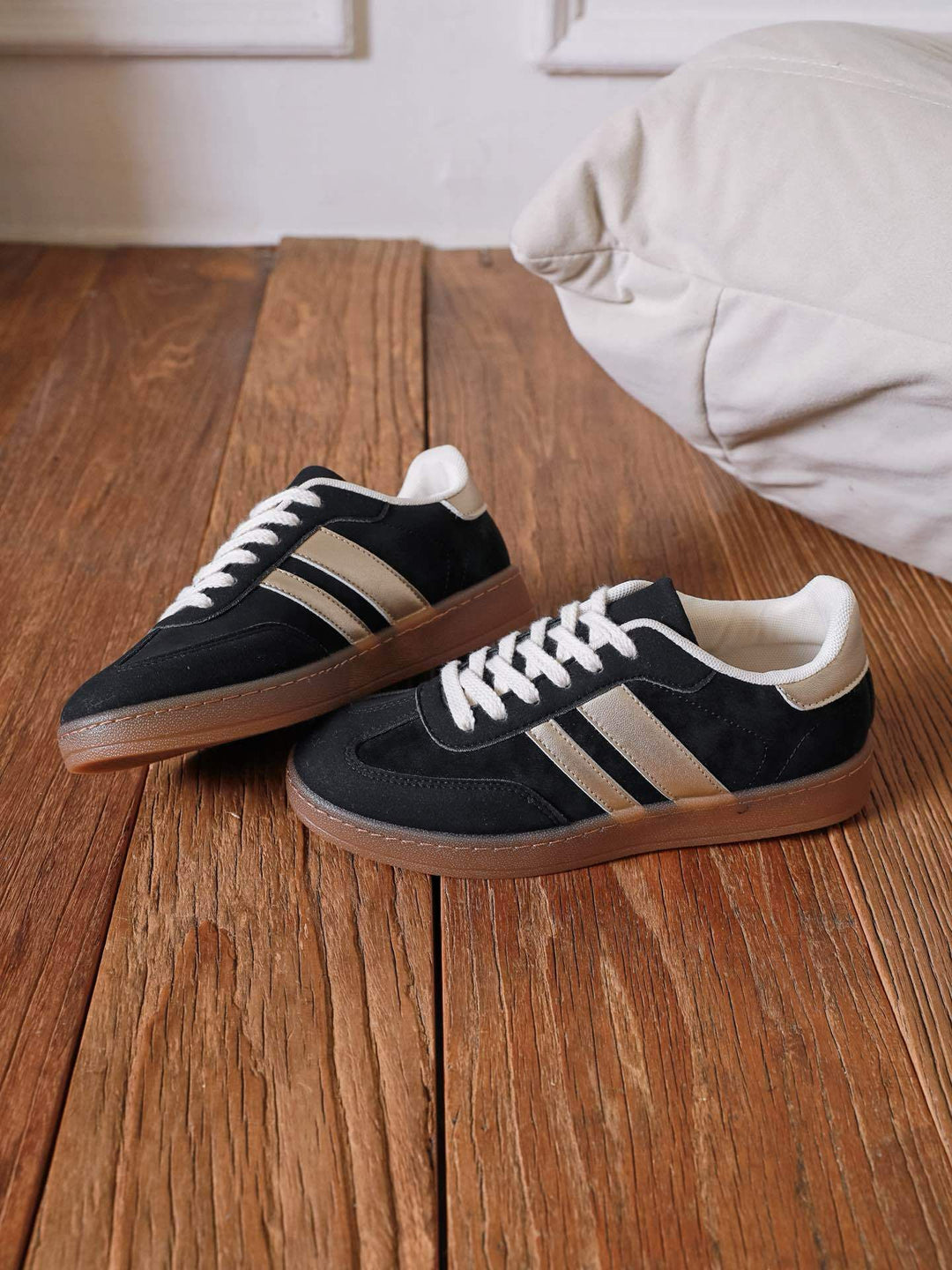 Romy Suede Trim Trainers Black/Gold