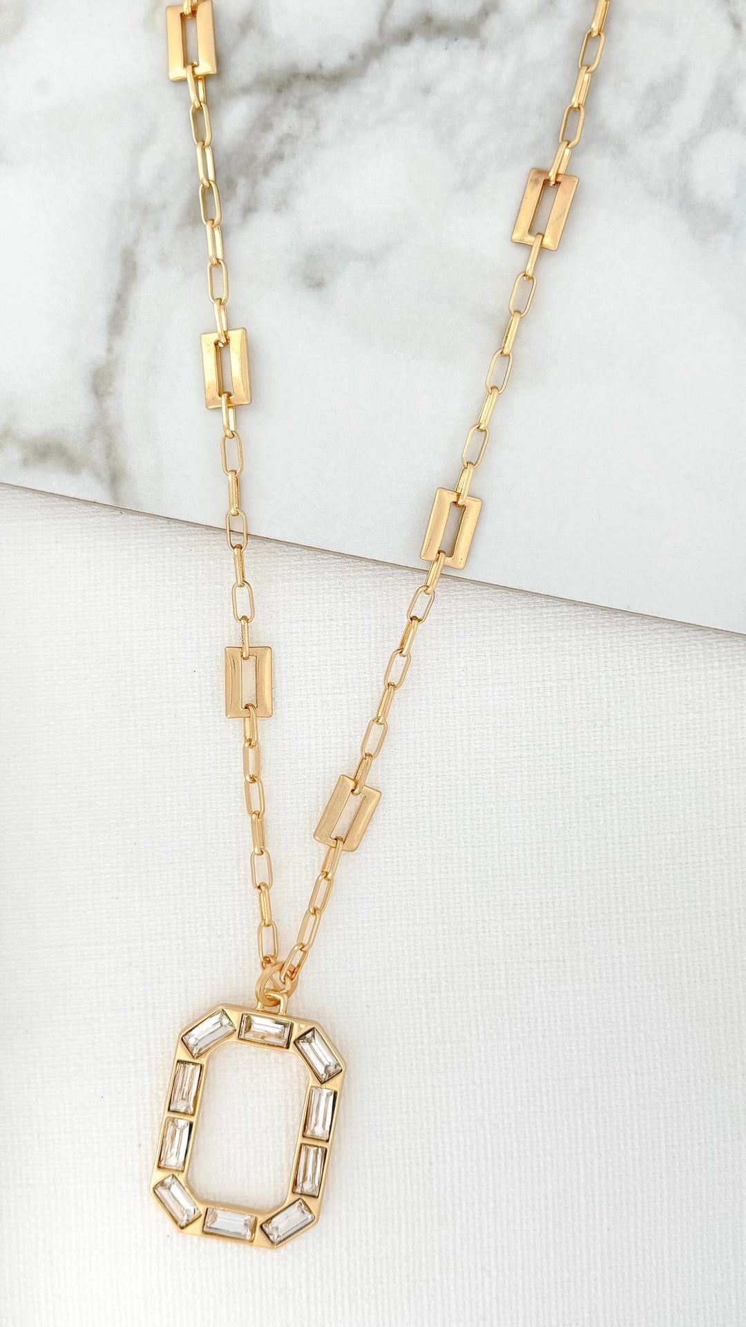 Soho Geometric Pendant Necklace Gold