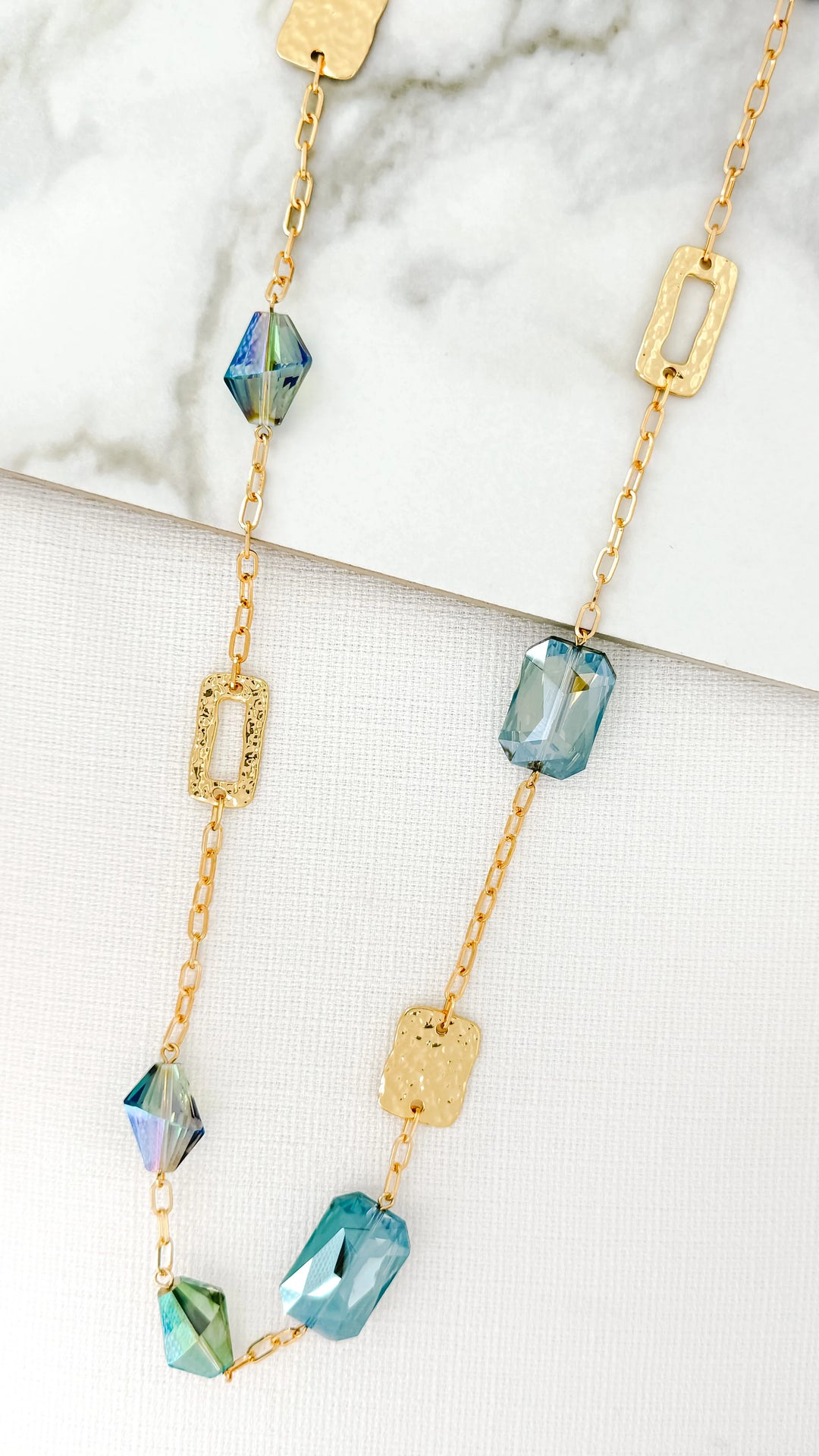 Horizon Crystal Necklace Gold