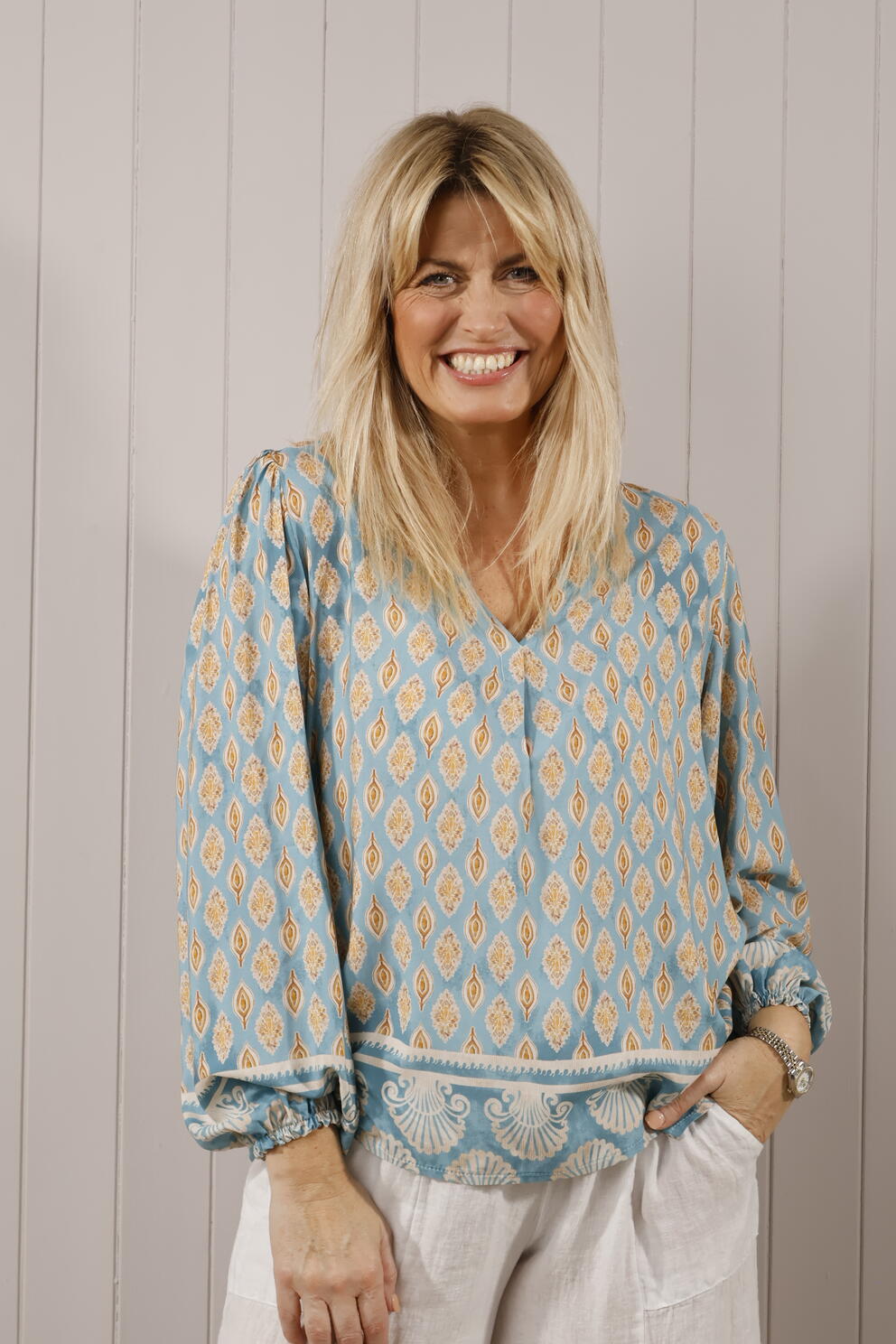 Vayda V Neck Top Blue