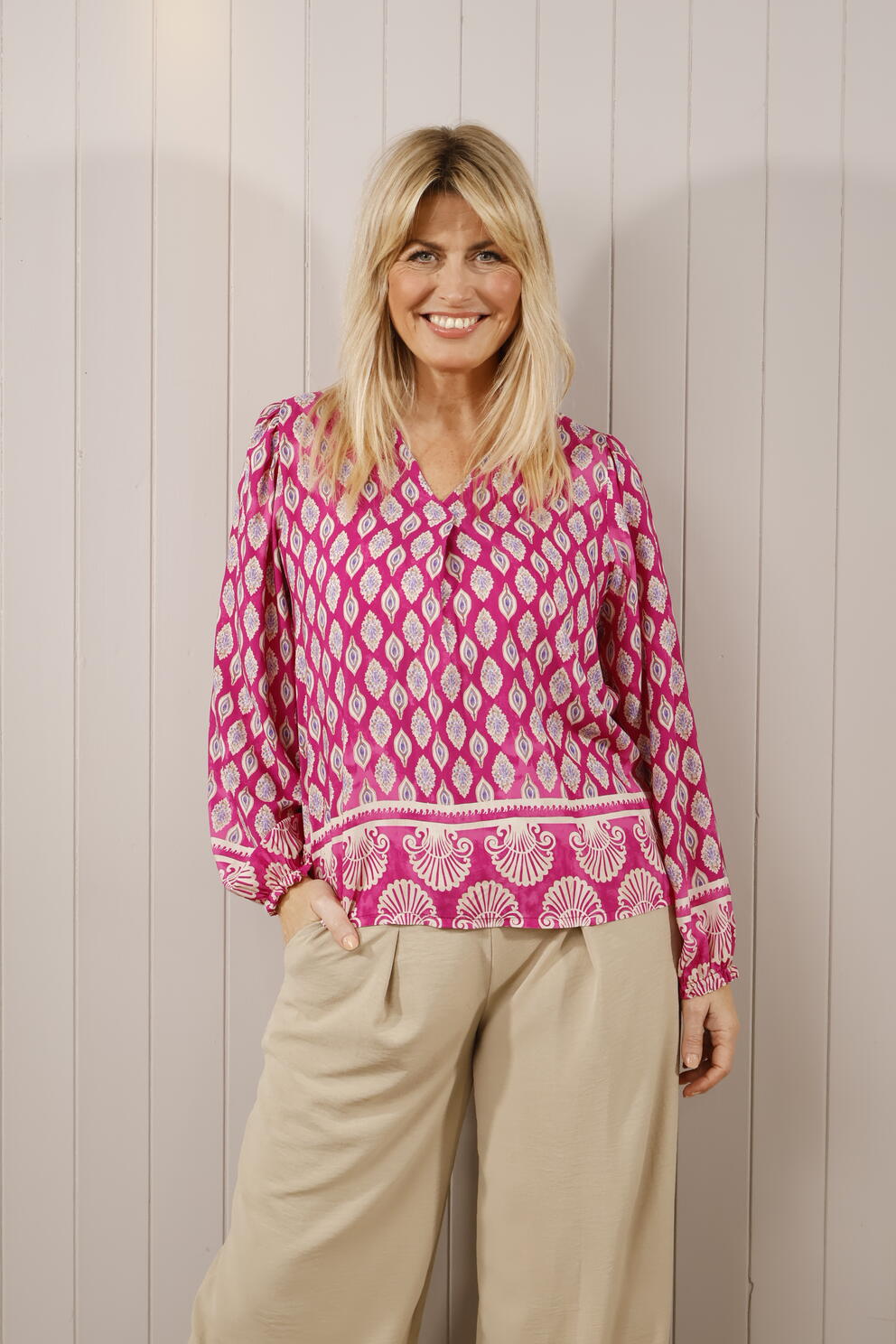 Vayda V Neck Top Fuchsia
