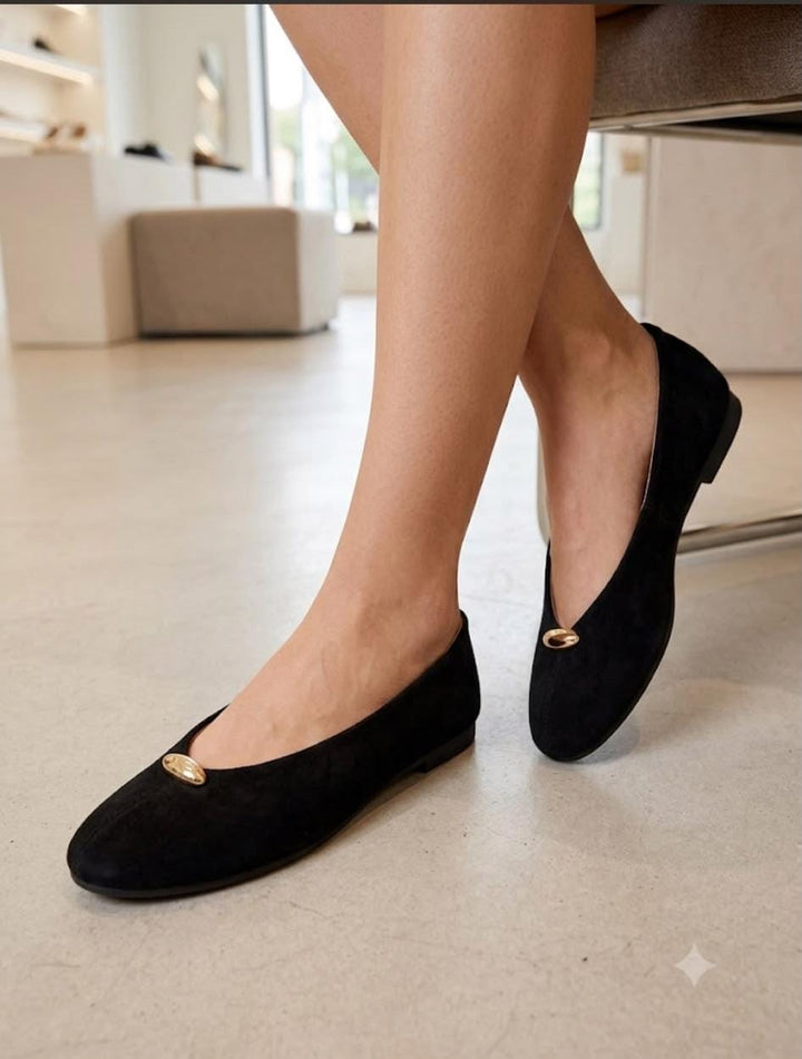 Tiffany Gold Trim Pumps Black
