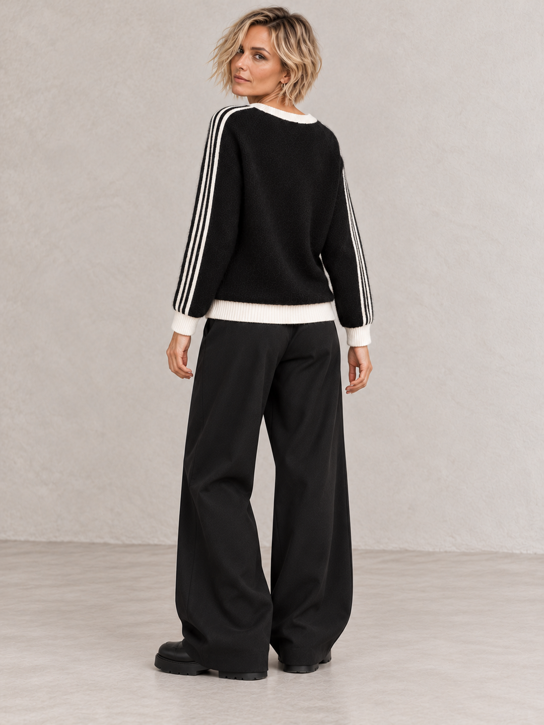 Shelley Striped Sleeve Jumper Black