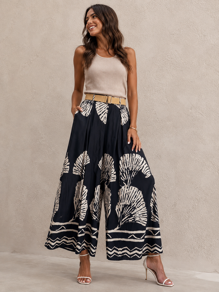 Savina Leaf Print Culottes Black