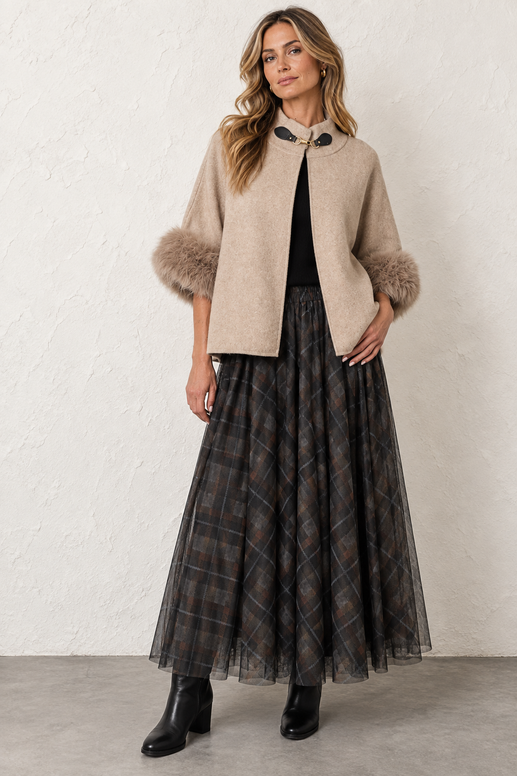 Vivenna Faux Fur Poncho Beige