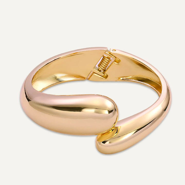 Sleek Gold-Tone Chunky Bangle