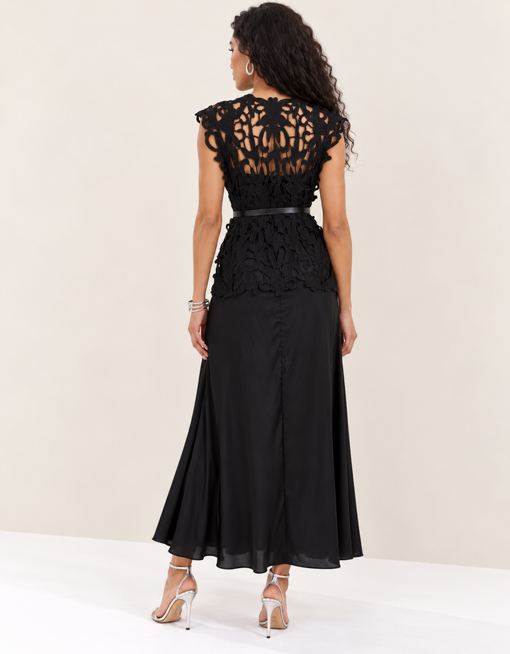 Enchanted Floral Lace Dress Set Black