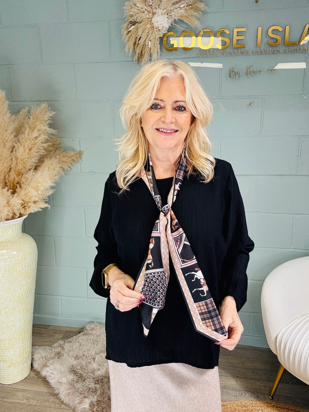 Erma Textured Top & Scarf Set Black