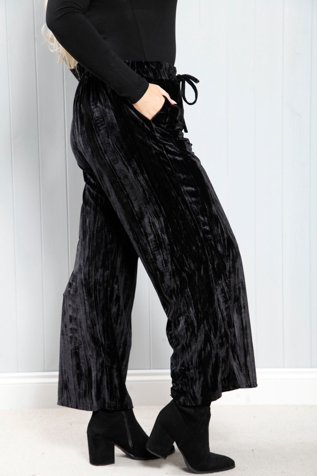 Velvet Luxurious Trousers Black