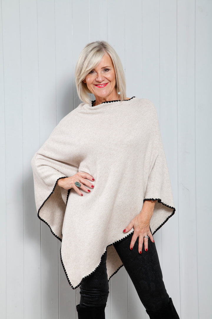 Kacey knit poncho Beige