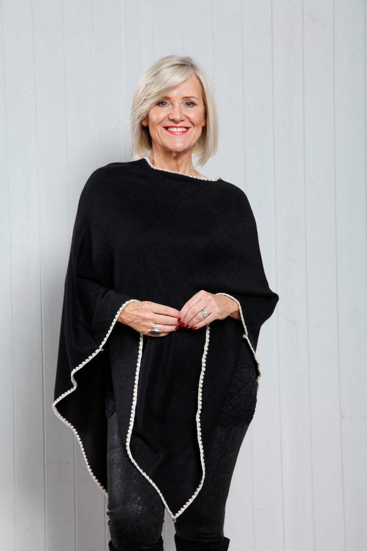 Kacey knit poncho Black