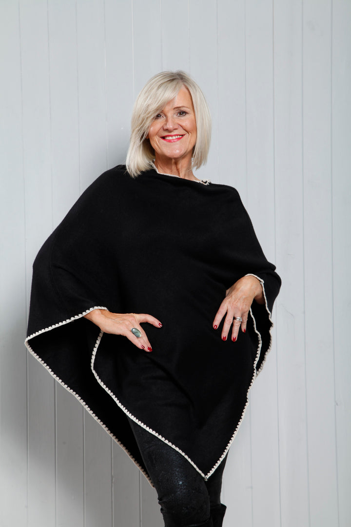 Kacey knit poncho Black