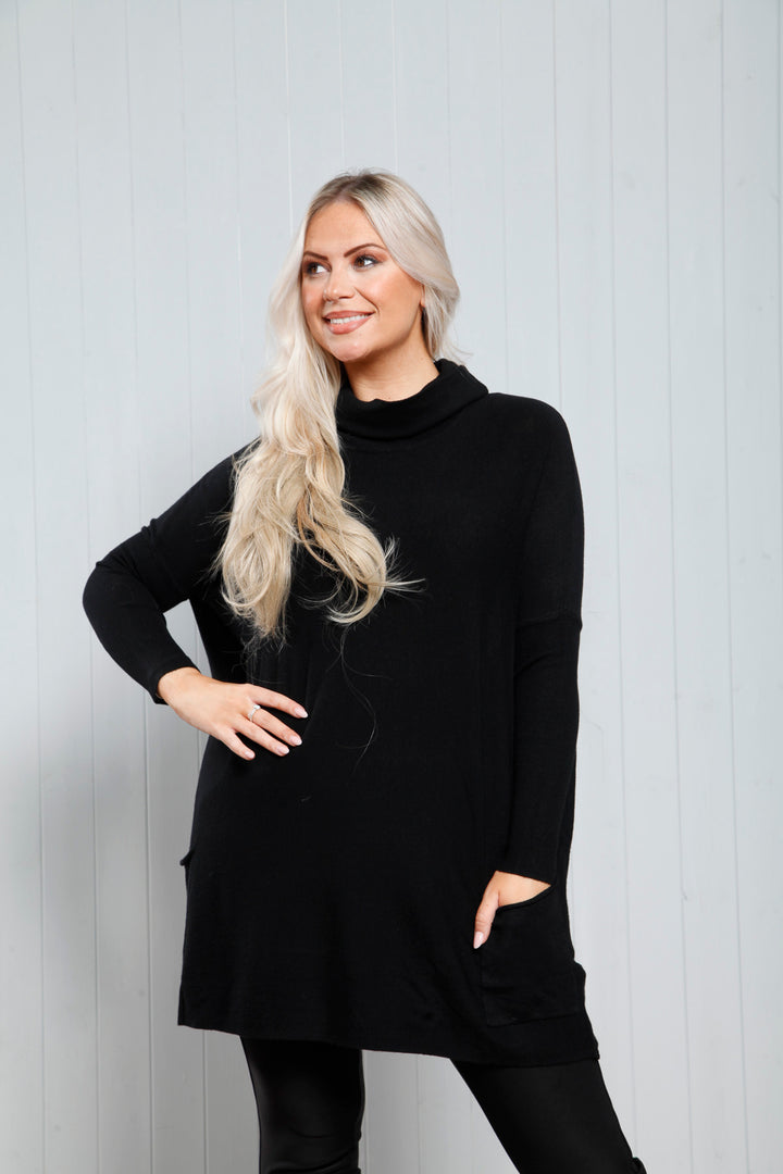 Elara Pocket Jumper Black