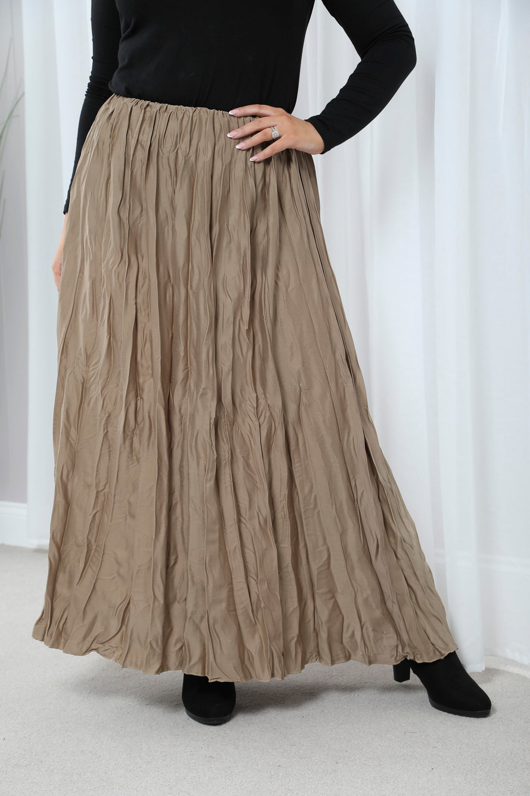 Crinkle Maxi Skirt Gold