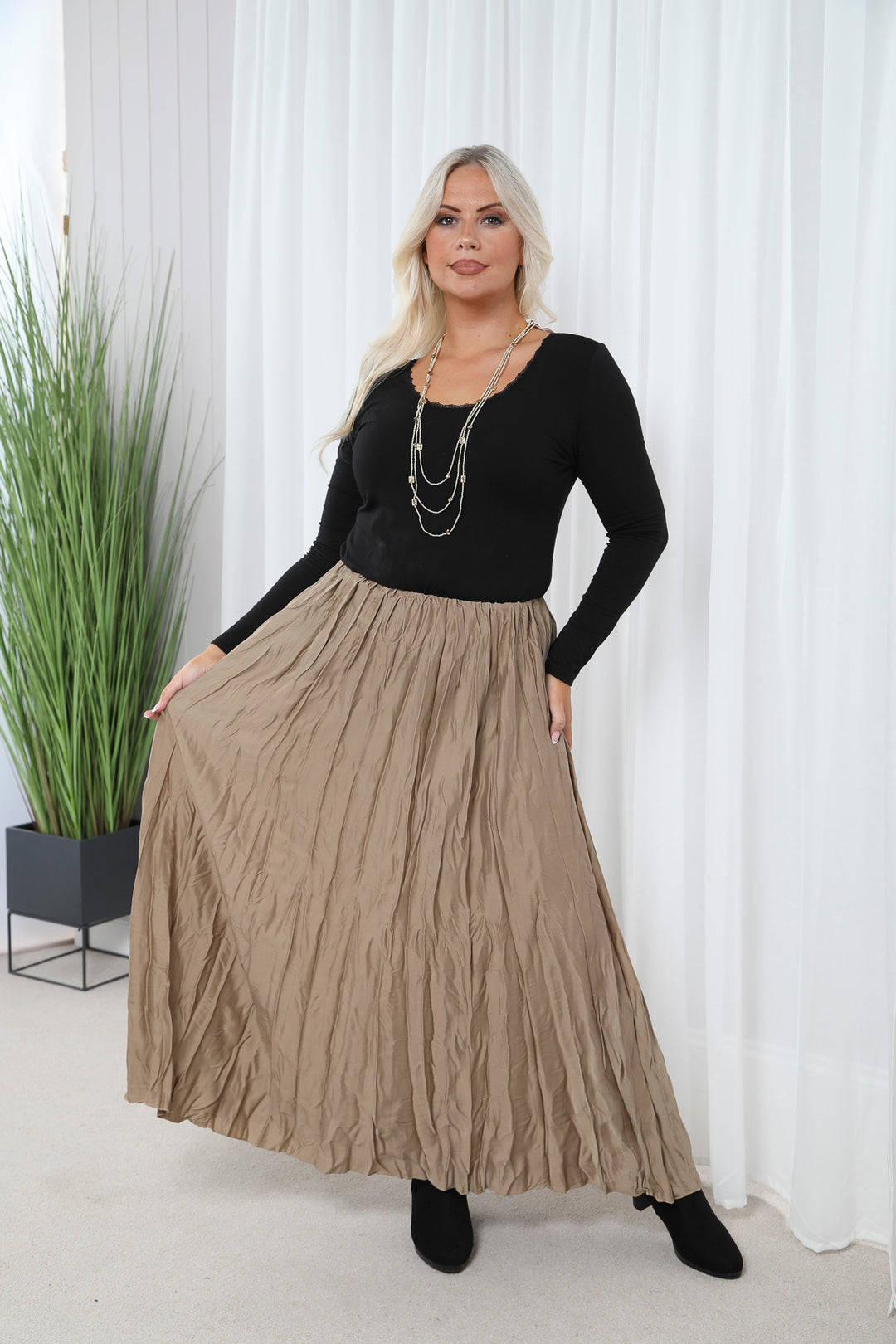 Crinkle Maxi Skirt Gold