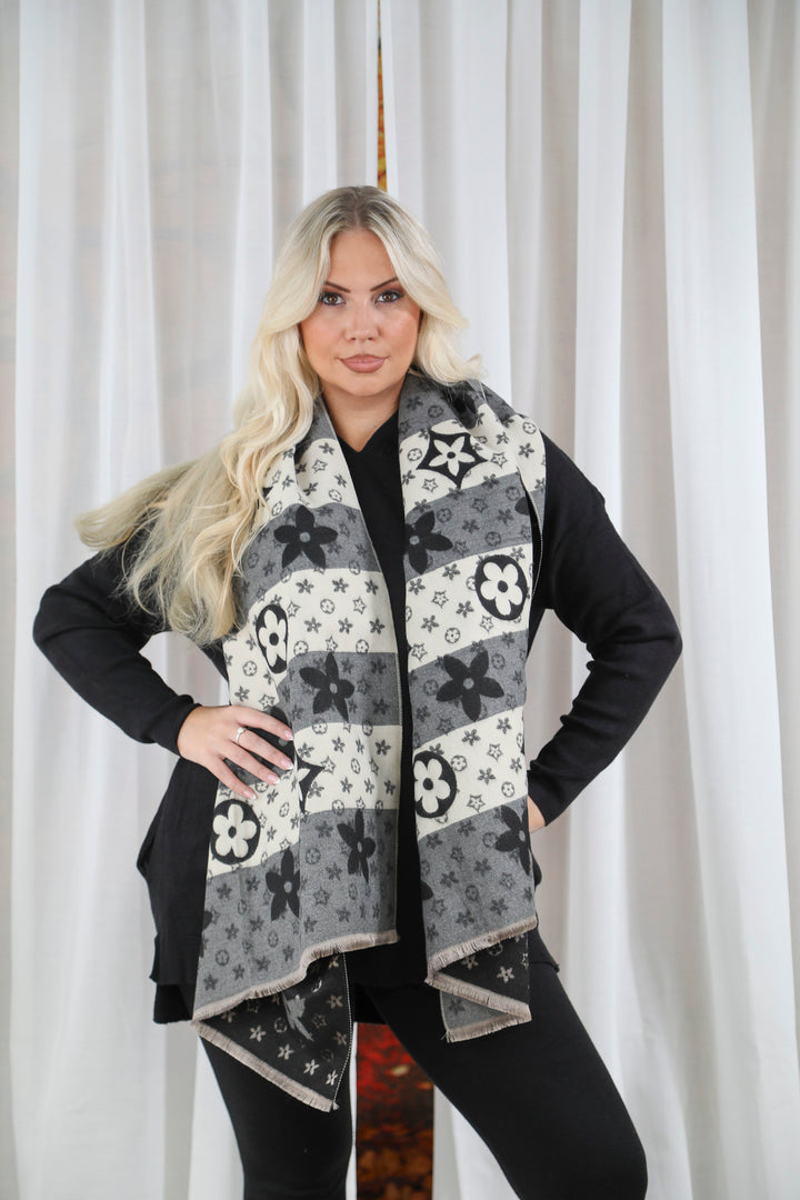 Circle flower scarf Black