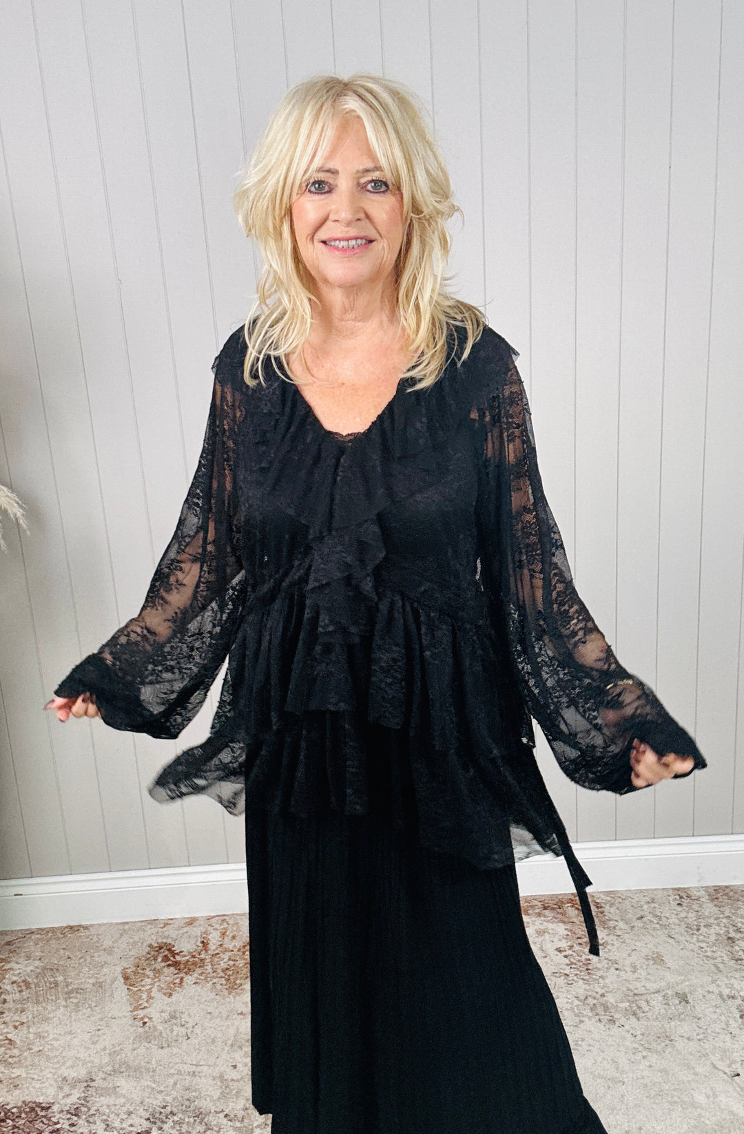 Giovanna Lace Blouse Black