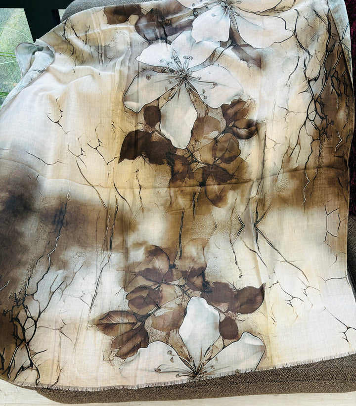 Large flower scarf Beige