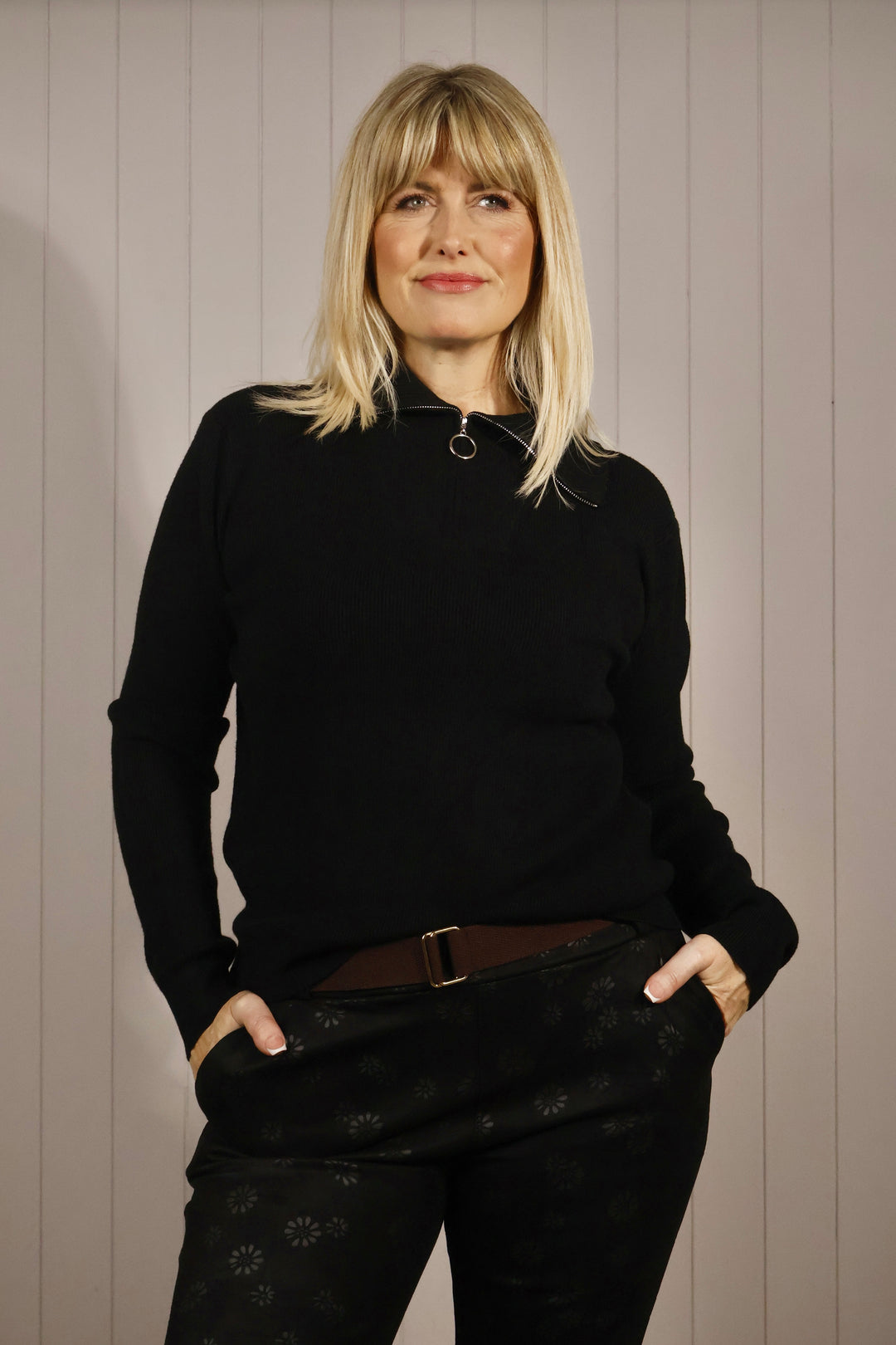 Reign Ribbed Zip Top Black