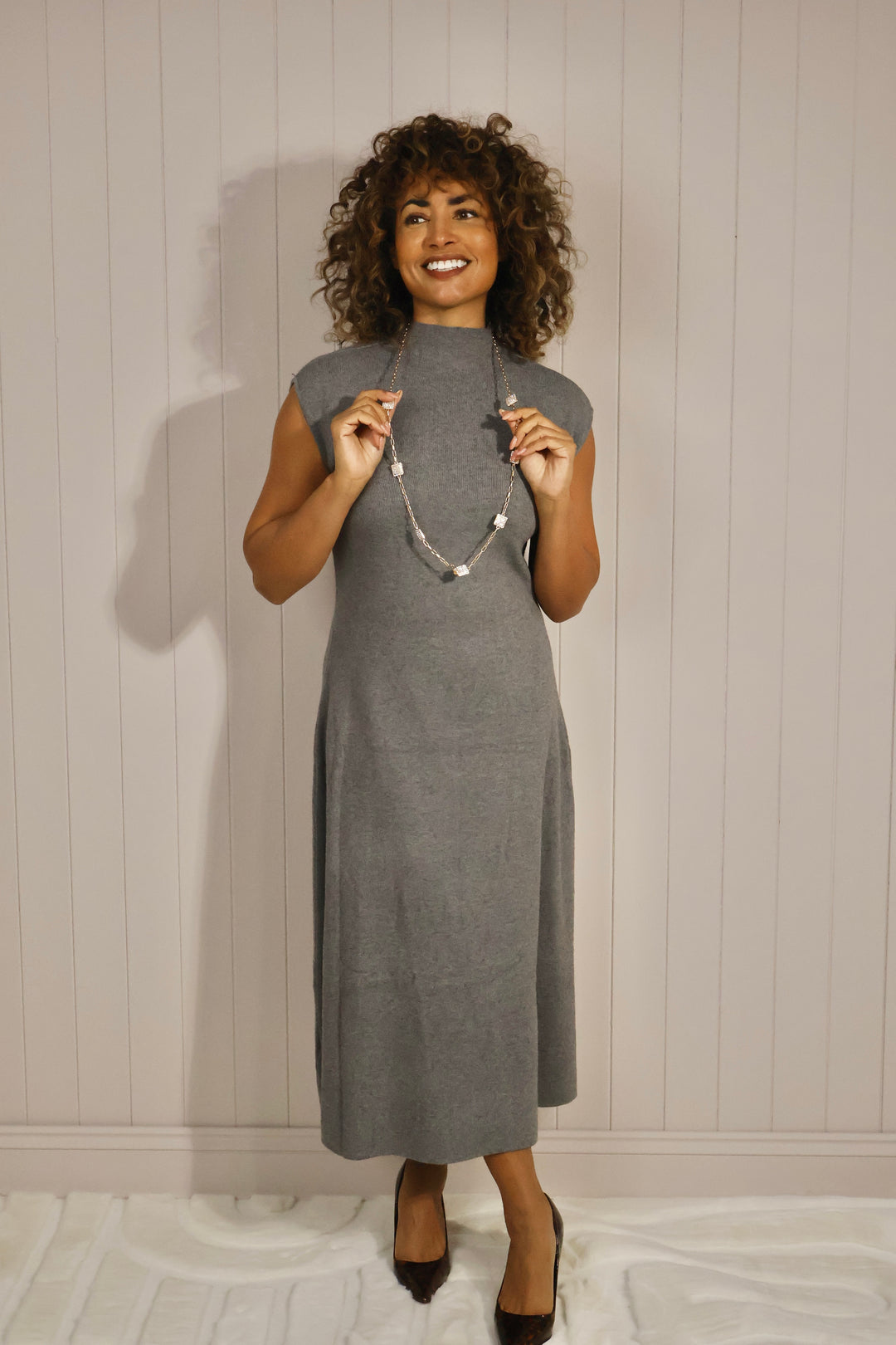 Saranna Sleeveless Dress Grey