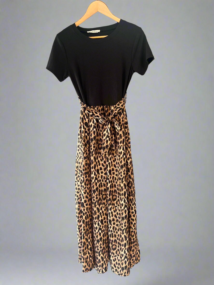 Half sleeve Leopard Venus Dress