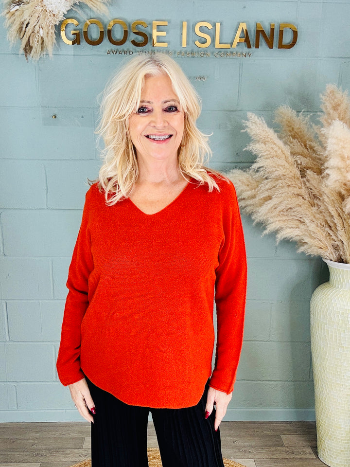 Anabelle v Neck Jumper Rust