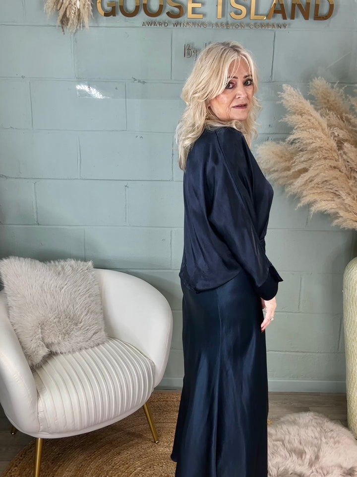 Orietta Silky Cardigan Navy