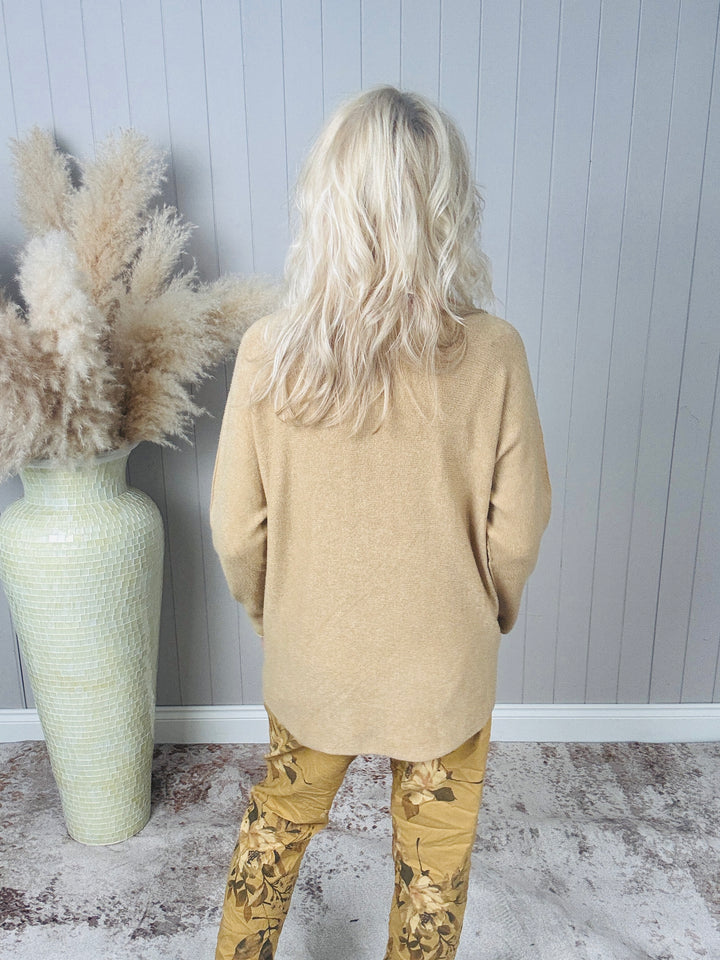 Anabelle Round Neck Jumper Camel
