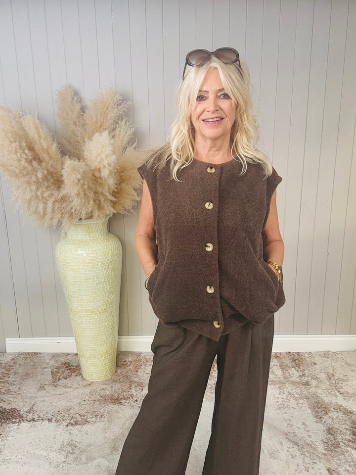 Eve Sleeveless Jacket Chocolate