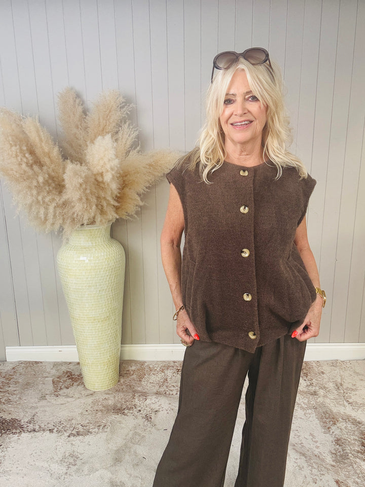 Eve Sleeveless Jacket Chocolate