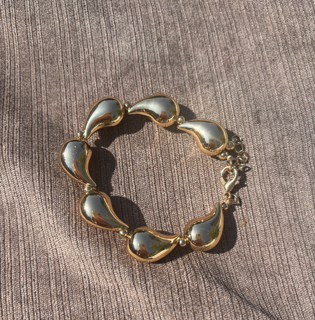 Tara Teardrop Bracelet Gold