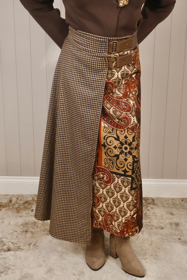 Donatella Buckle Skirt Chocolate