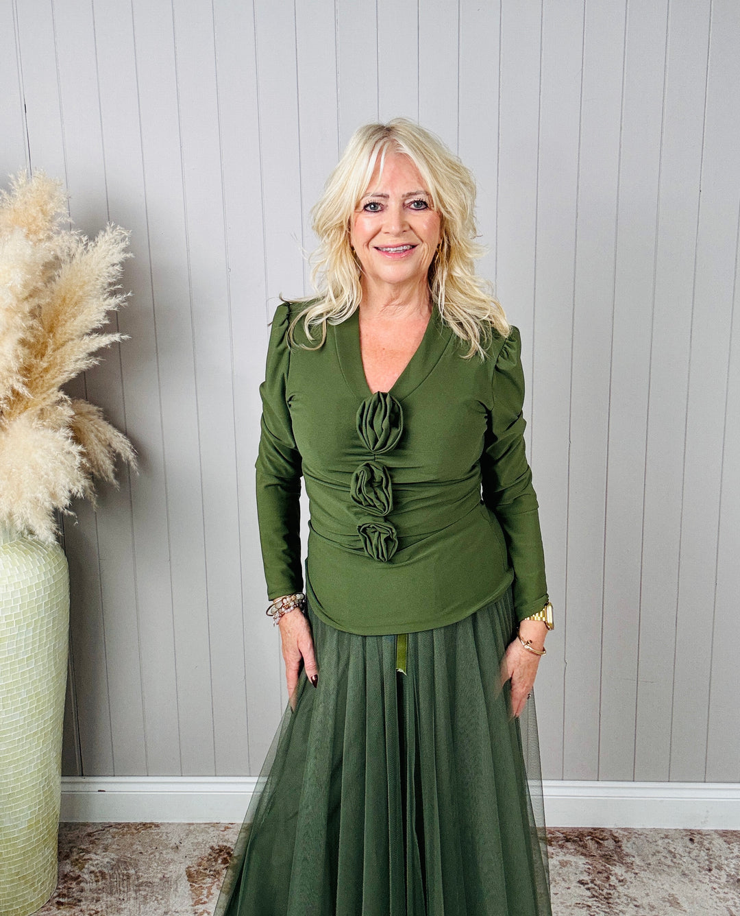 Romana Rosebud Top Olive