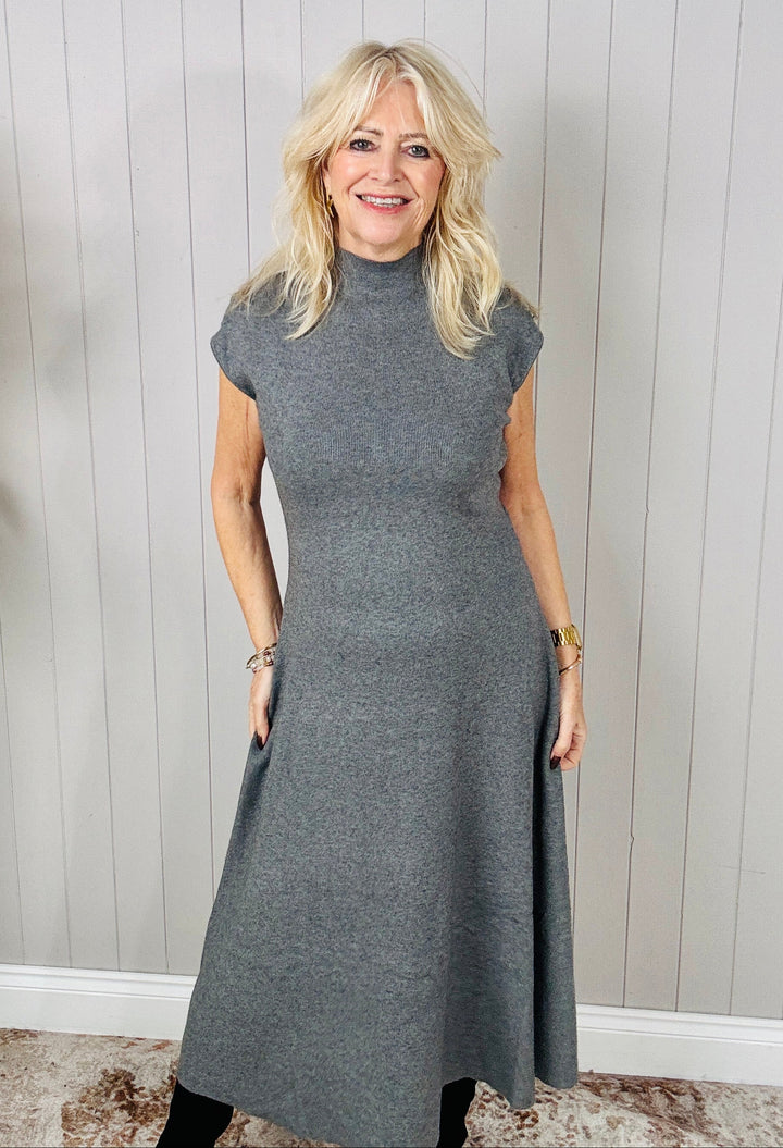 Saranna Sleeveless Dress Grey