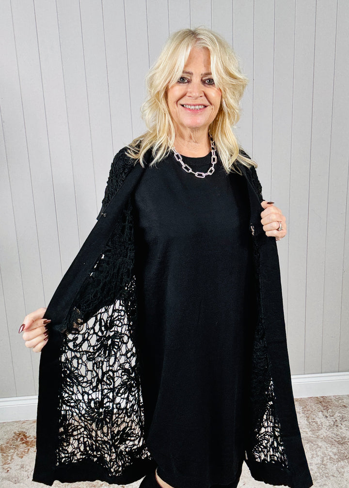 Carrera Crochet Twin Set