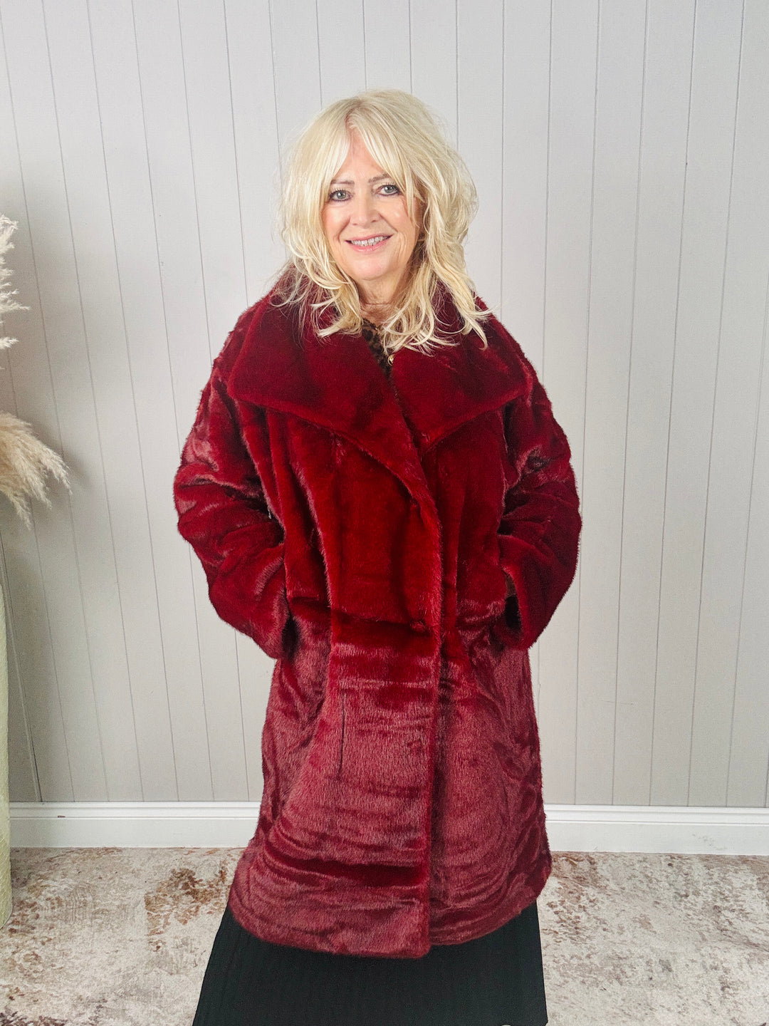 Audrey Faux Fur Coat Bordeaux