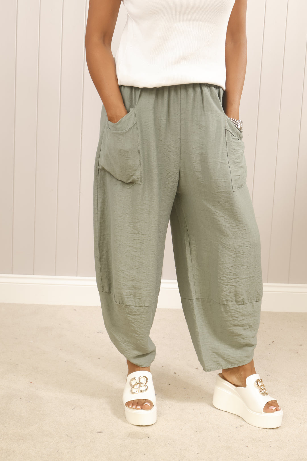 Tahlia Barrel Leg Trousers Khaki