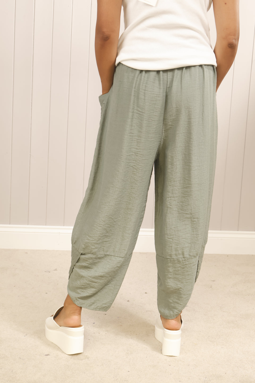 Tahlia Barrel Leg Trousers Khaki